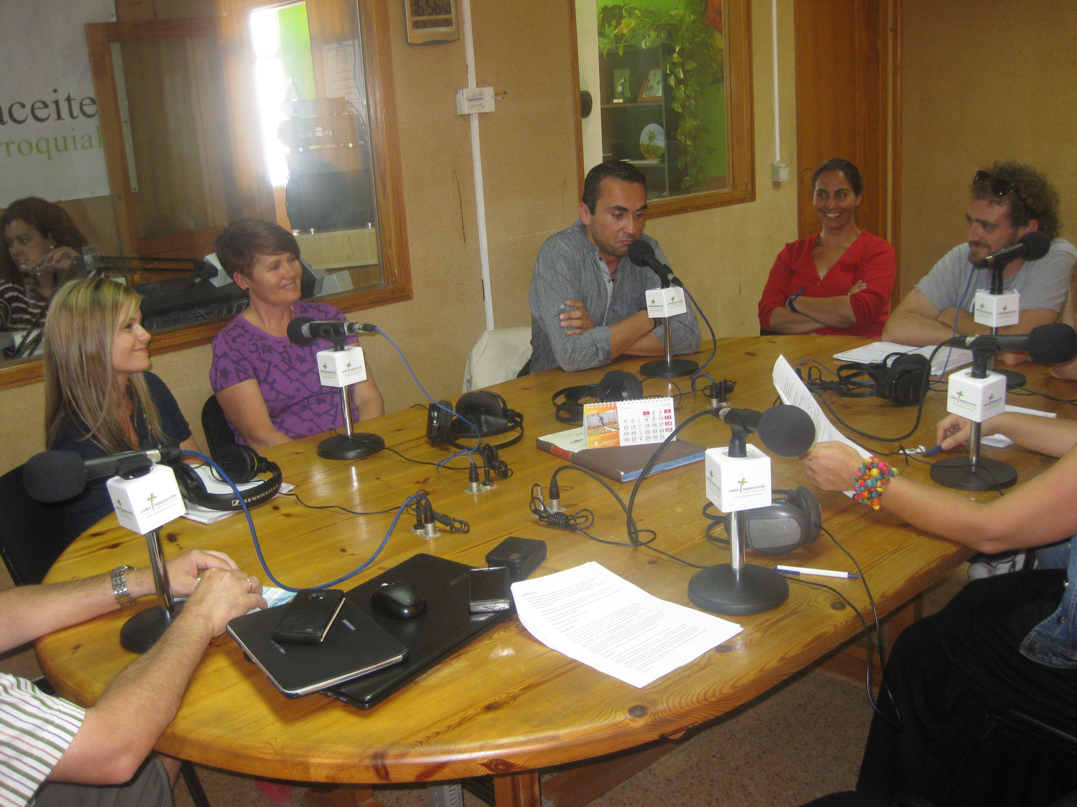 Un grupo de profesores del Seminario de radio del CEP de Telde en nuestra emisora