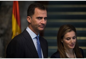 El Papa Francisco recibe al Rey Felipe VI en su primera visita al extranjero