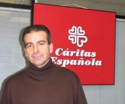 ‘El andén’ entrevista al Secretario General de Cáritas Española, Sebastián Mora,