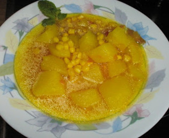 Caldo de papas y millo, ‘En la cocina’