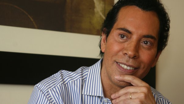 ‘El andén’ entrevista al cantante José Vélez
