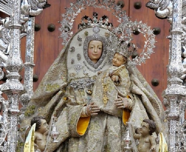 Este domingo, la subida de la Virgen del Pino
