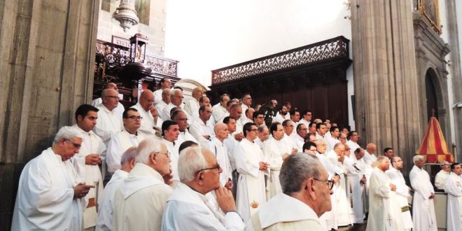 Sigue en directo las ordenaciones de este sábado, en radio y tv